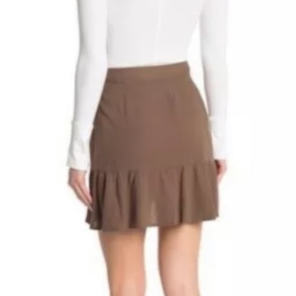 BNWT Free People Wrap Mini Skirt in Bitter Olive size 0! - Picture 2 of 4